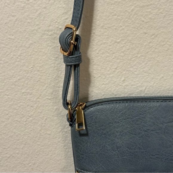 Chic Blue Crossbody Bag with Tassel Accents - Picture 3 of 12